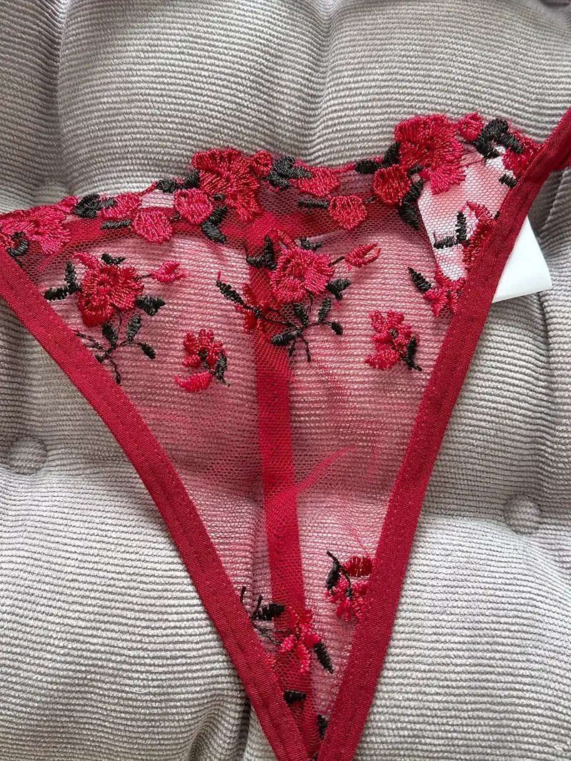 Sexy Dessous-Set, Damenunterwäsche (2-teiliges Set mit String), verführerische Reizwäsche, bestickter BH und Tanga