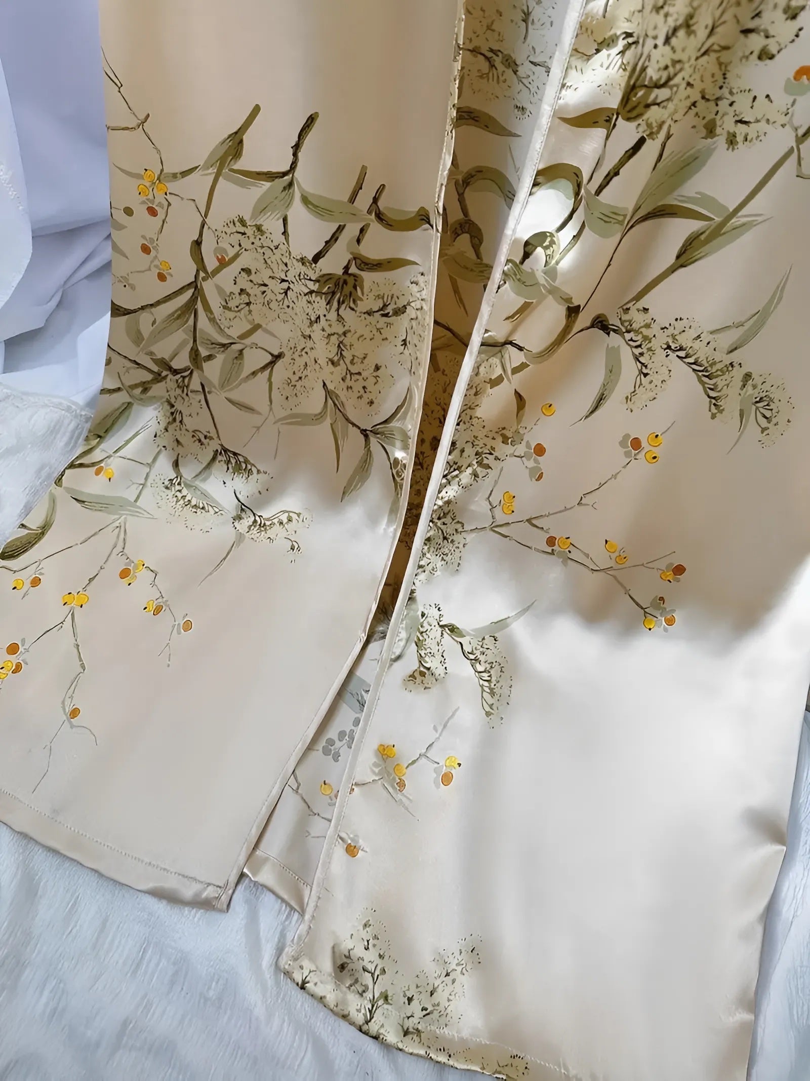 Dressing gown 4 pieces. Floral Print Women Satin Pajama Set Sleepwear Playsuit Belt Long Sleeve Robe Dress Top &amp; Ruffle Shorts Sleepwear Lingerie 